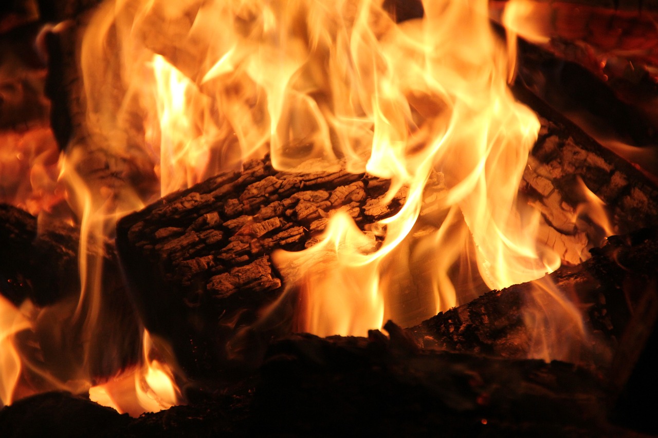 Expert Fireplace Cleaning in Simi Valley, CA Professional Fireplace Cleaning Services In Simi Valley California